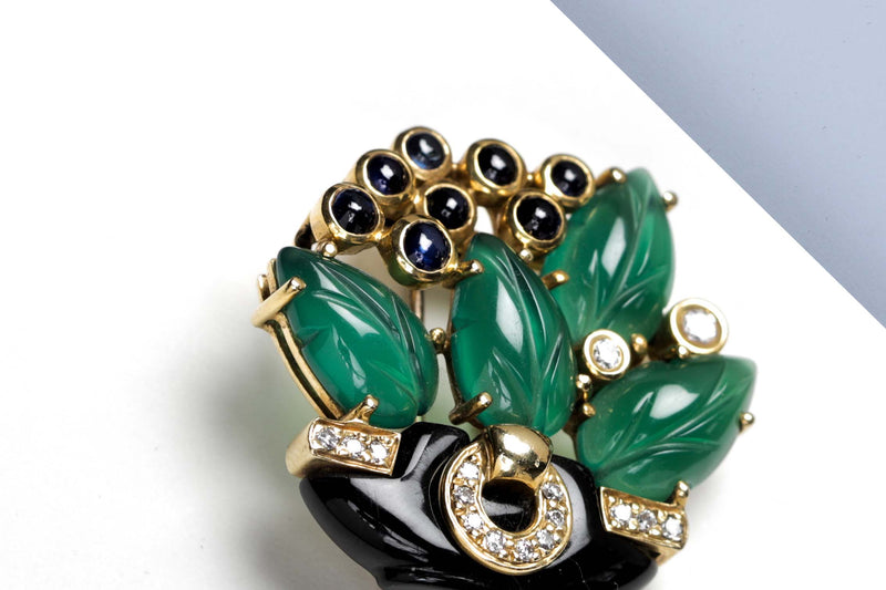 18ct. Yellow gold brooch with Diamonds - Sapphires - Emeralds - Onyx