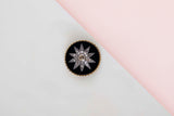 18 ct. Yellow Gold Brooch - Onyx - Diamonds