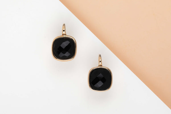 18 ct. Yellow Gold Earrings - Onyx