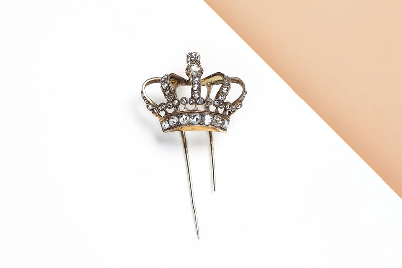 18 ct. Yellow Gold Pin - Diamonds