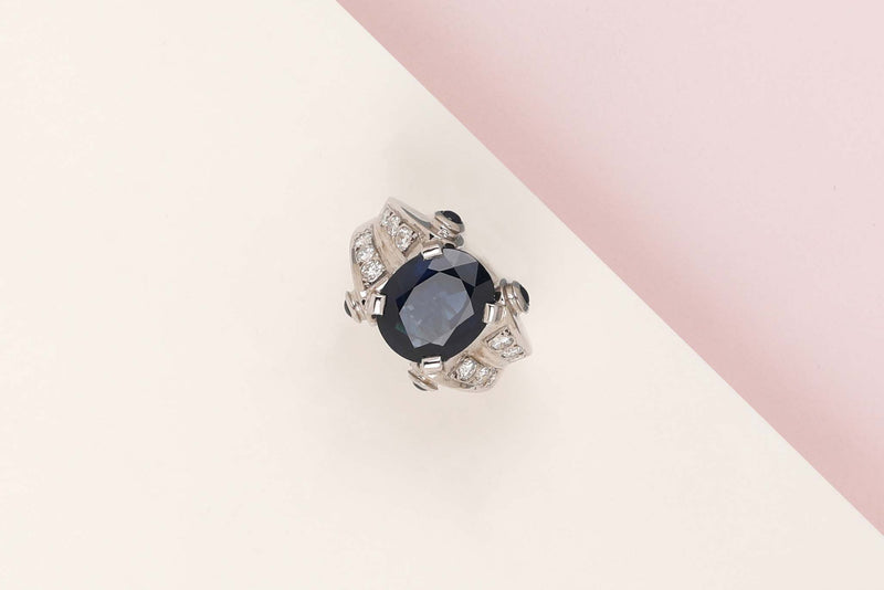 18 ct. White Gold Ring - Sapphire - Diamonds - Size 54