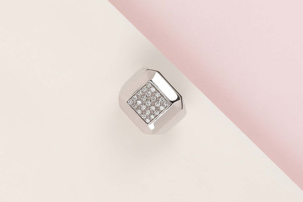 18 ct. White Gold Ring - Diamonds