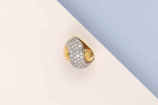 18 ct. Yellow Gold Ring - Diamonds