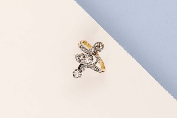 18 ct. Yellow Gold Ring - Diamonds