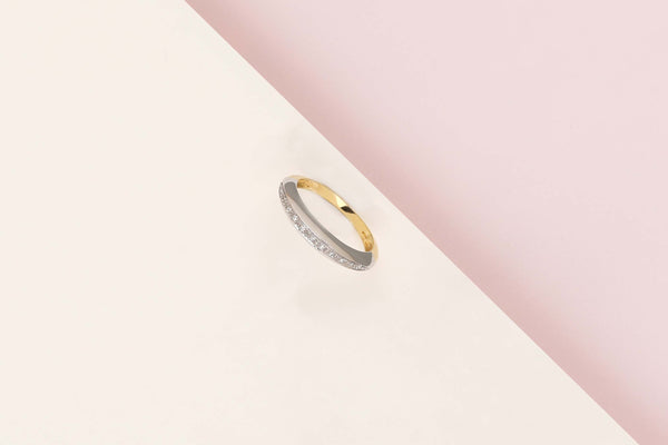 18ct. Yellow & White Gold Ring - Diamonds