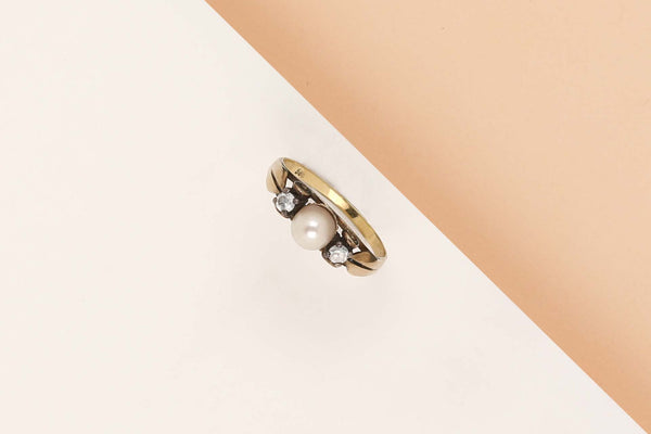 14 ct. Yellow Gold Ring - Pearl - Zirkonia