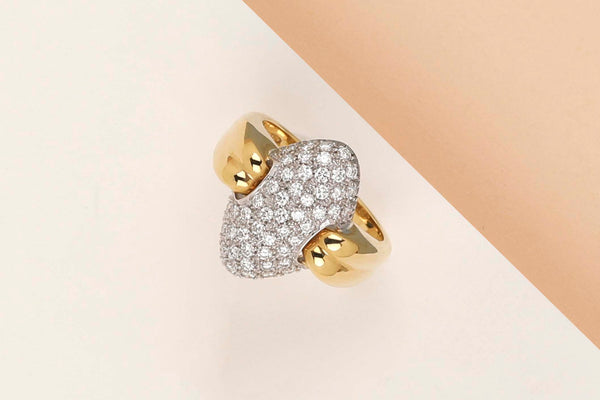 18 ct. Yellow Gold Ring - Diamonds