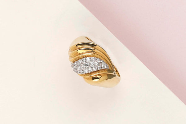 18 ct. Yellow Gold Ring - Diamonds - Size 54