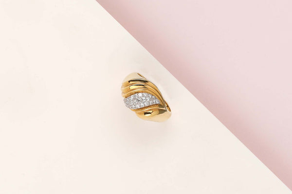 18 ct. Yellow Gold Ring - Diamonds