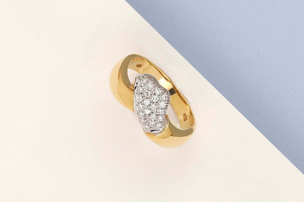 18 ct. Yellow Gold Ring - Diamonds