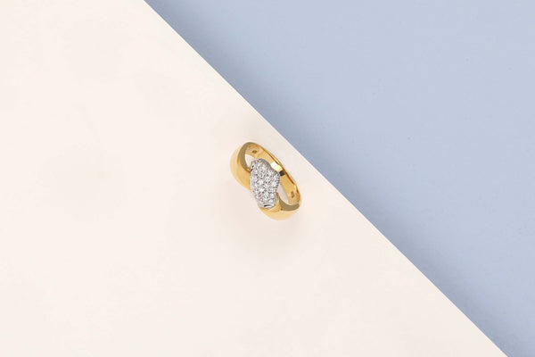 18 ct. Yellow Gold Ring - Diamonds