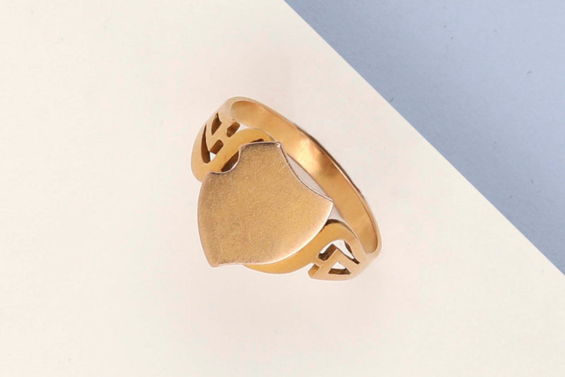 18 ct. Yellow Gold Ring