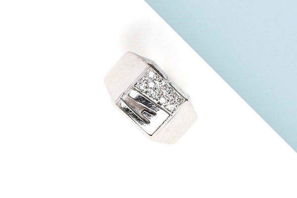 18ct White Gold Ring