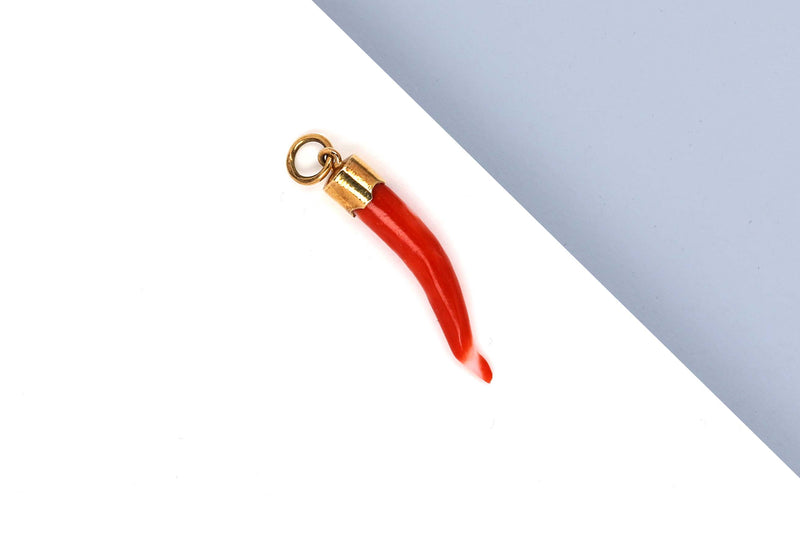 18ct. Yellow Gold Pendant with Blood Coral