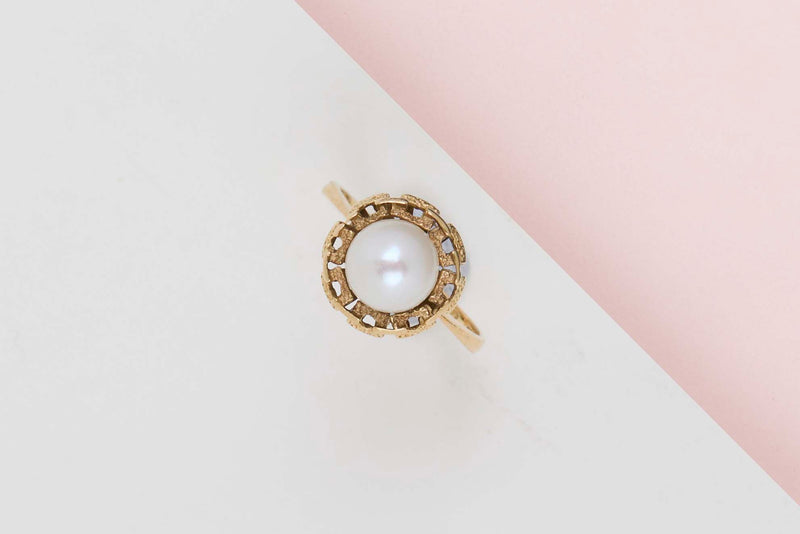 18 ct. Yellow Gold Ring - Pearl - Size 52