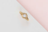 18 CT. Yellow Gold Ring - Pearl - Size 60