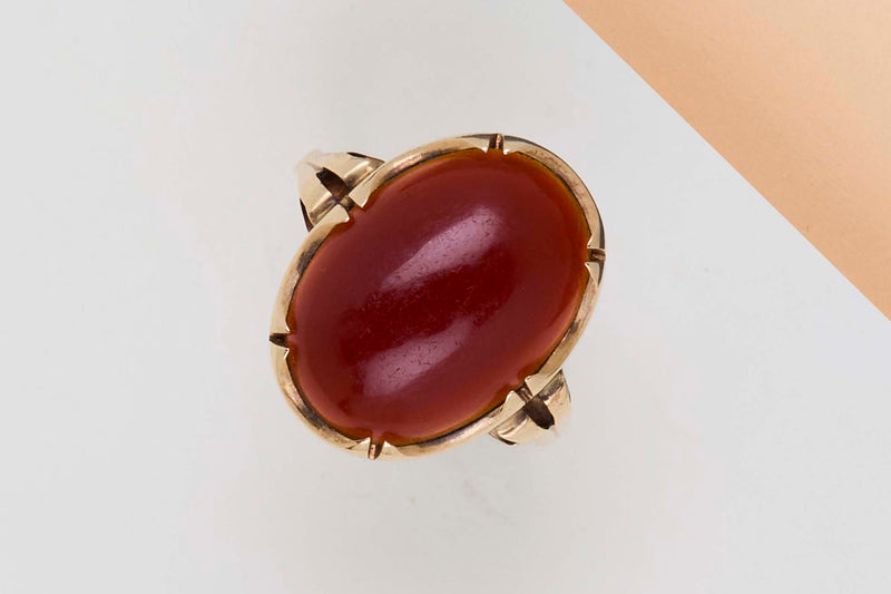 14 CT. Yellow Gold Ring - Carnelian - Size 60