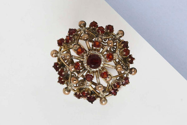 9 ct. Yellow Gold Ring -Garnet- Size 54