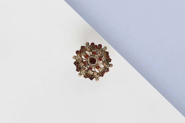 9 ct. Yellow Gold Ring -Garnet- Size 54