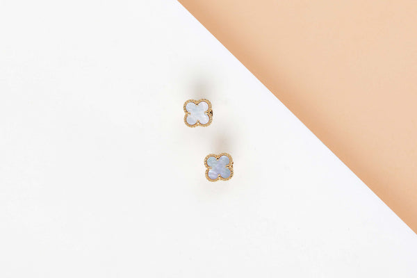 Sweet Alhambra Earstuds - Yellow Gold & Mother of Pearl - B