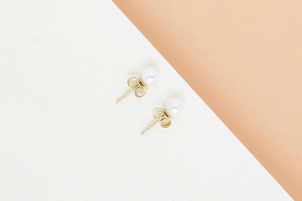 14ct. Yellow Gold Earstuds - Cultivated Pearl