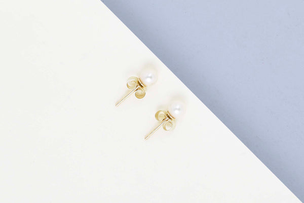 14ct. Yellow Gold Earstuds - Akoya Pearl