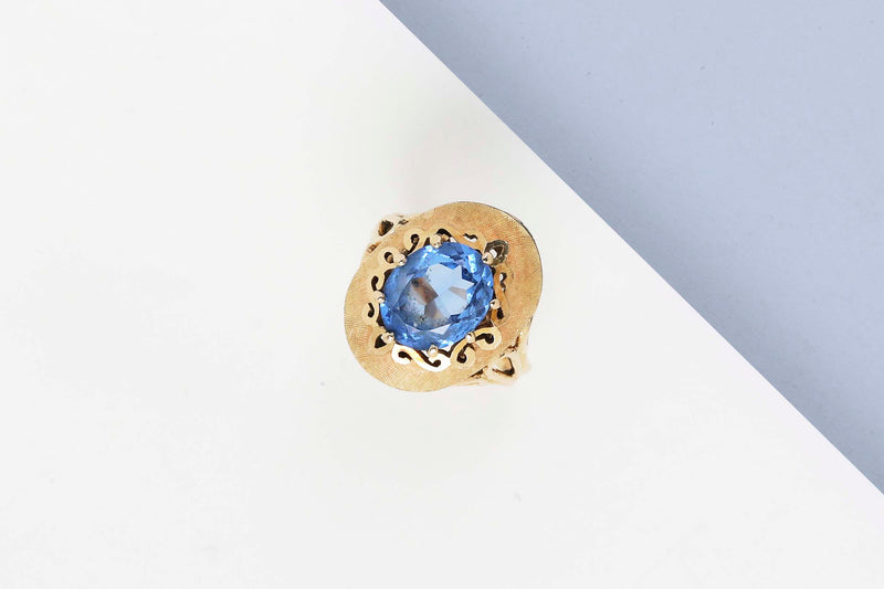 18 ct. Yellow Gold Ring - Topaz - Size 55