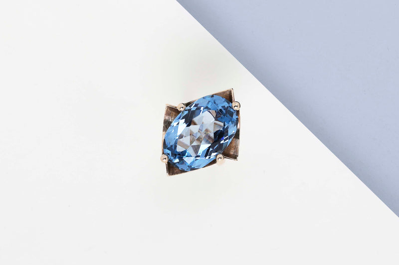 14 ct. Yellow Gold Ring - Topaz - Size 57