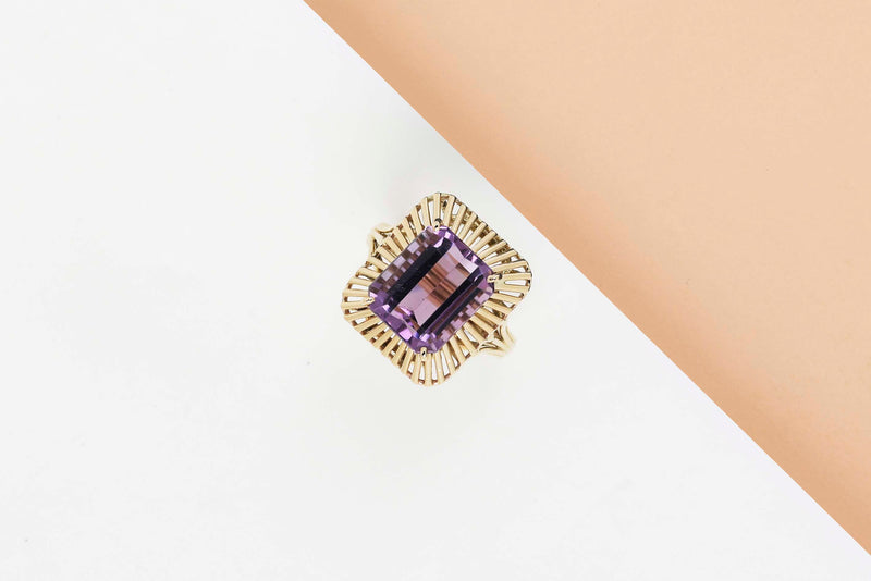 18 ct. Yellow Gold Ring - Amethyst - Size 56
