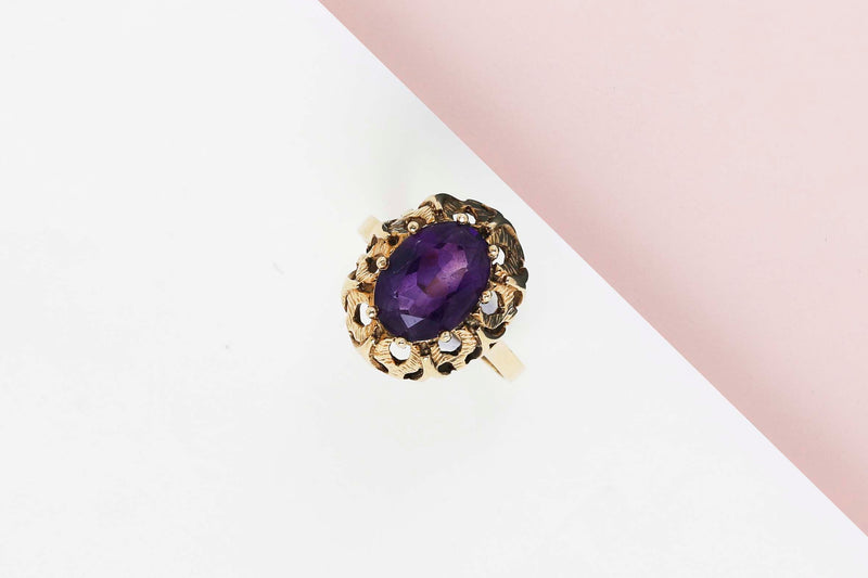 18 ct. Yellow Gold Ring - Amethyst - Size 58