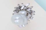 18ct. White Gold Ring - Size 55 - Biwa Leak Pearl - 8 Round Cut Diamonds - 17 Baguettes Diamonds