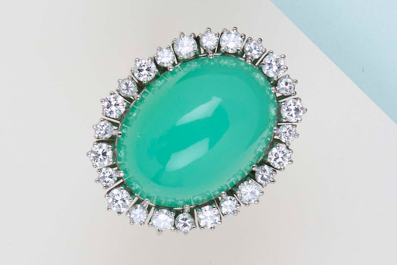 18ct. White Gold Ring - Size 54 - Chrysopraas - 12 Big Round Diamonds - 12 Small Round Diamonds