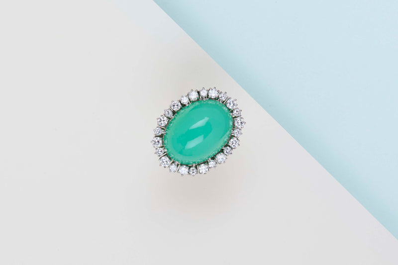18ct. White Gold Ring - Size 54 - Chrysopraas - 12 Big Round Diamonds - 12 Small Round Diamonds