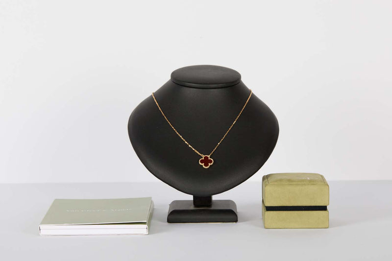 Vintage Alhambra Necklace - Yellow Gold & Carnelian - 42 CM - B&P