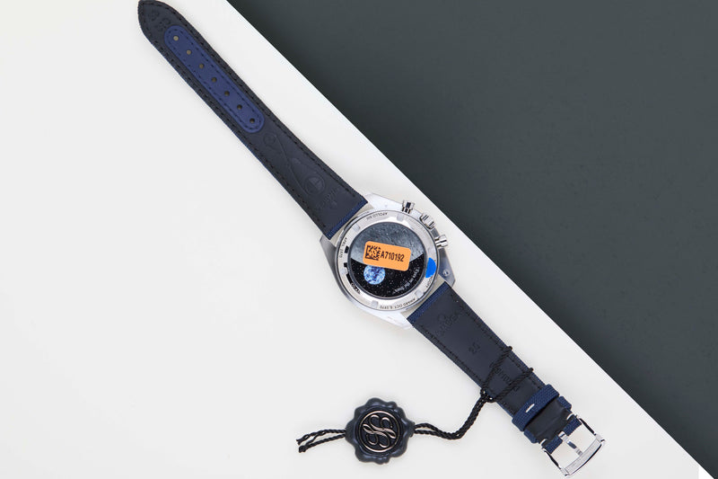 Speedmaster Professional Moonwatch Anniversary Series 'Silver Snoopy Award'