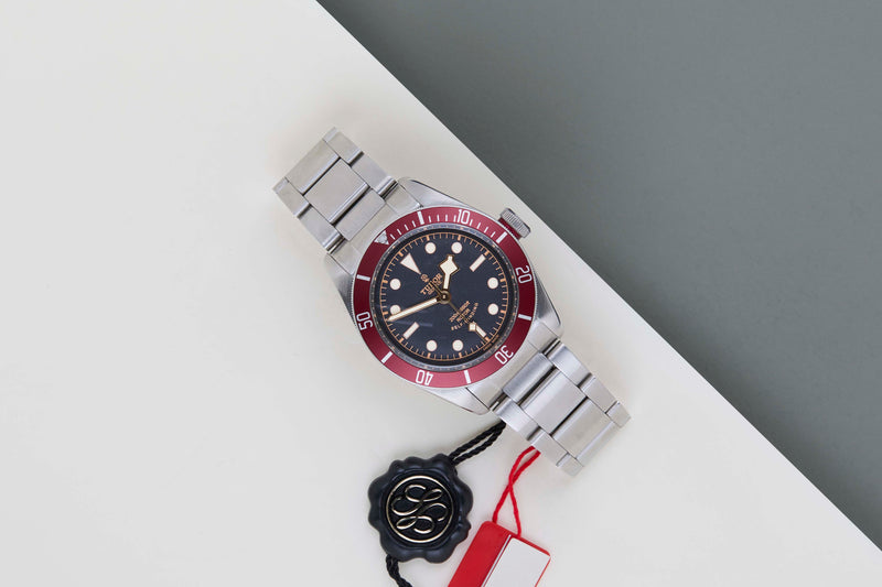 Black Bay Heritage 'Red'