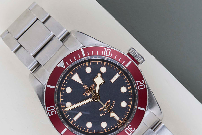 Black Bay Heritage 'Red'
