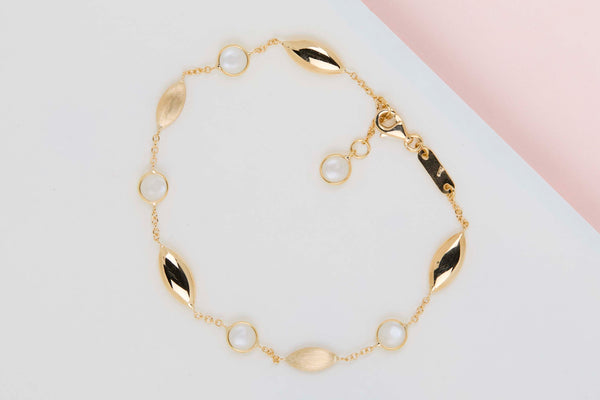 18ct. Yellow Gold Bracelet - Moon Stone - 19CM