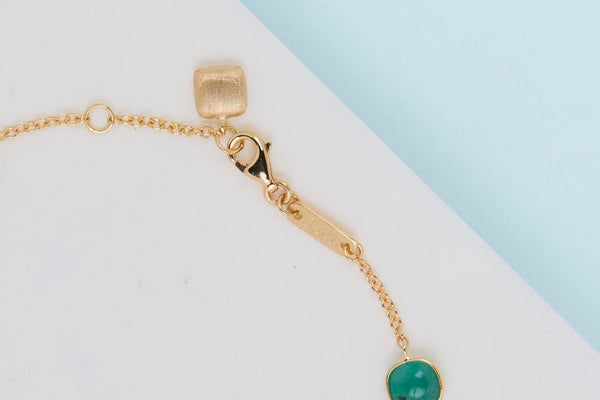 18ct. Yellow Gold Bracelet - Green Corindone - 19CM
