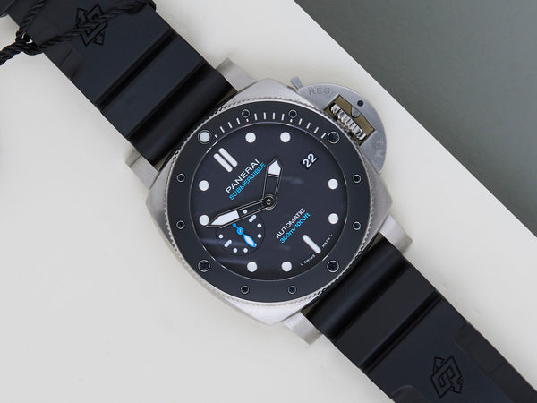 Submersible 42 'Black Dial'