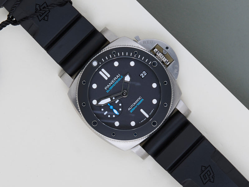 Submersible 42 'Black Dial'