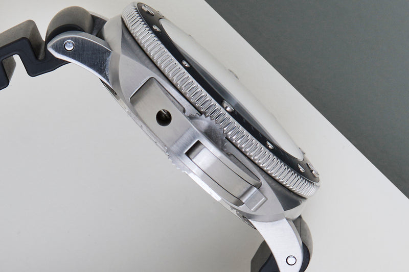 Submersible 42 'Black Dial'