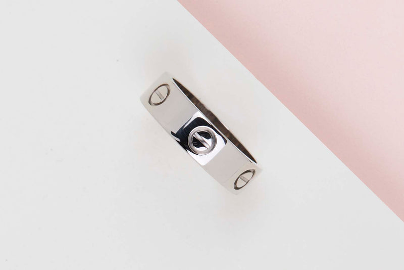 LOVE RING - WHITE GOLD - SIZE 57 - B