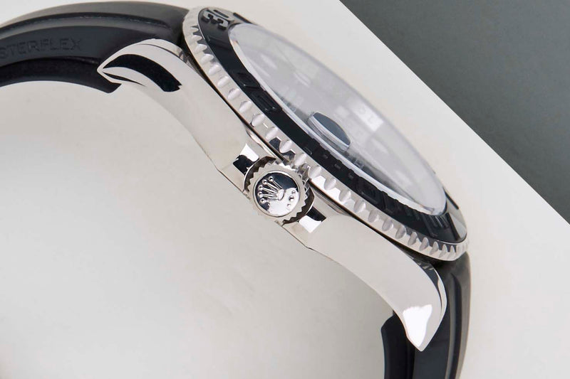 Yacht-Master 42 'Black Dial - Oysterflex'