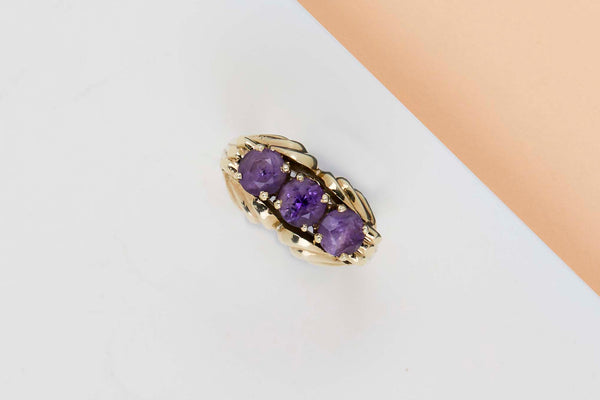 14 ct. Yellow Gold - Synthetic Amethyst - Size 59