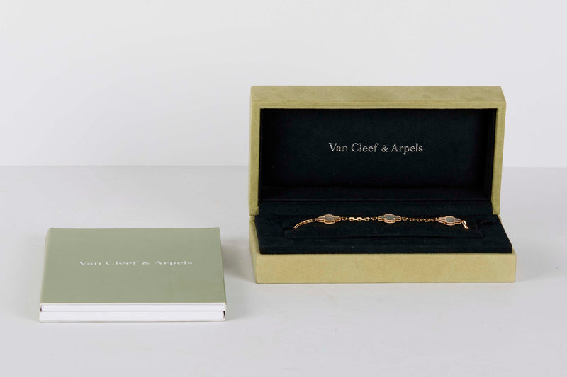 Vintage Alhambra Bracelet - 5 Motifs - Yellow Gold & Mother Of Pearl - 19.5CM - B&P