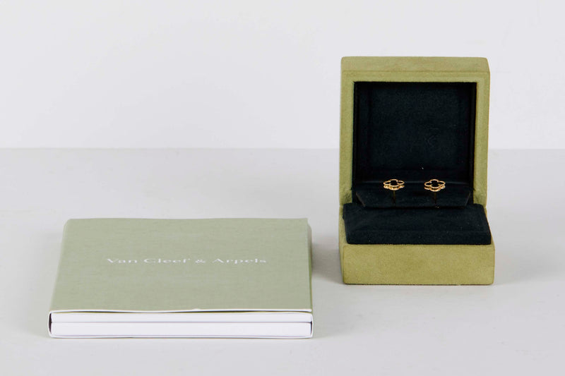 Sweet Alhambra Earrings - Yellow Gold & Onyx - B&P