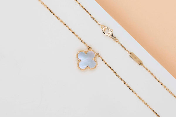 Vintage Alhambra Necklace - Yellow Gold - Mother of Pearl - 42 CM - B&P