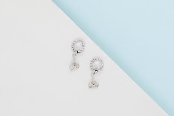 18ct. White Gold Earrings - Diamonds