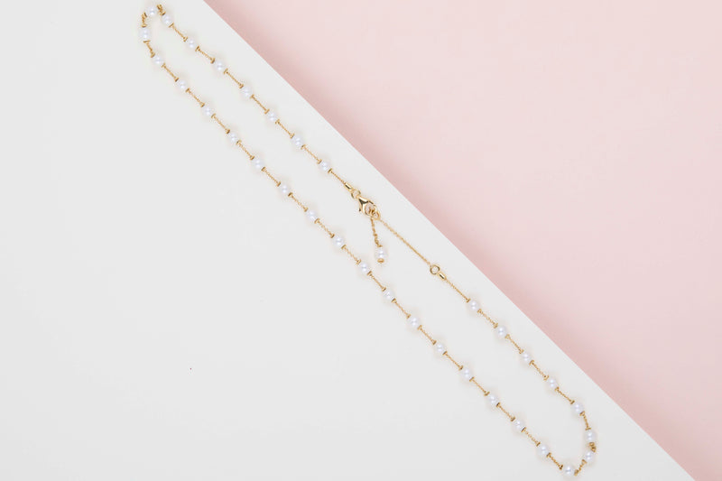 18ct. Yellow Gold Necklace - Cultured Pearls - 45.5CM